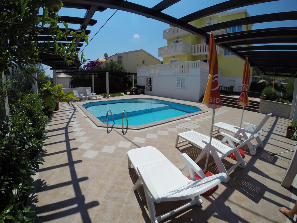 Apartments Romana Слатине Номер фото