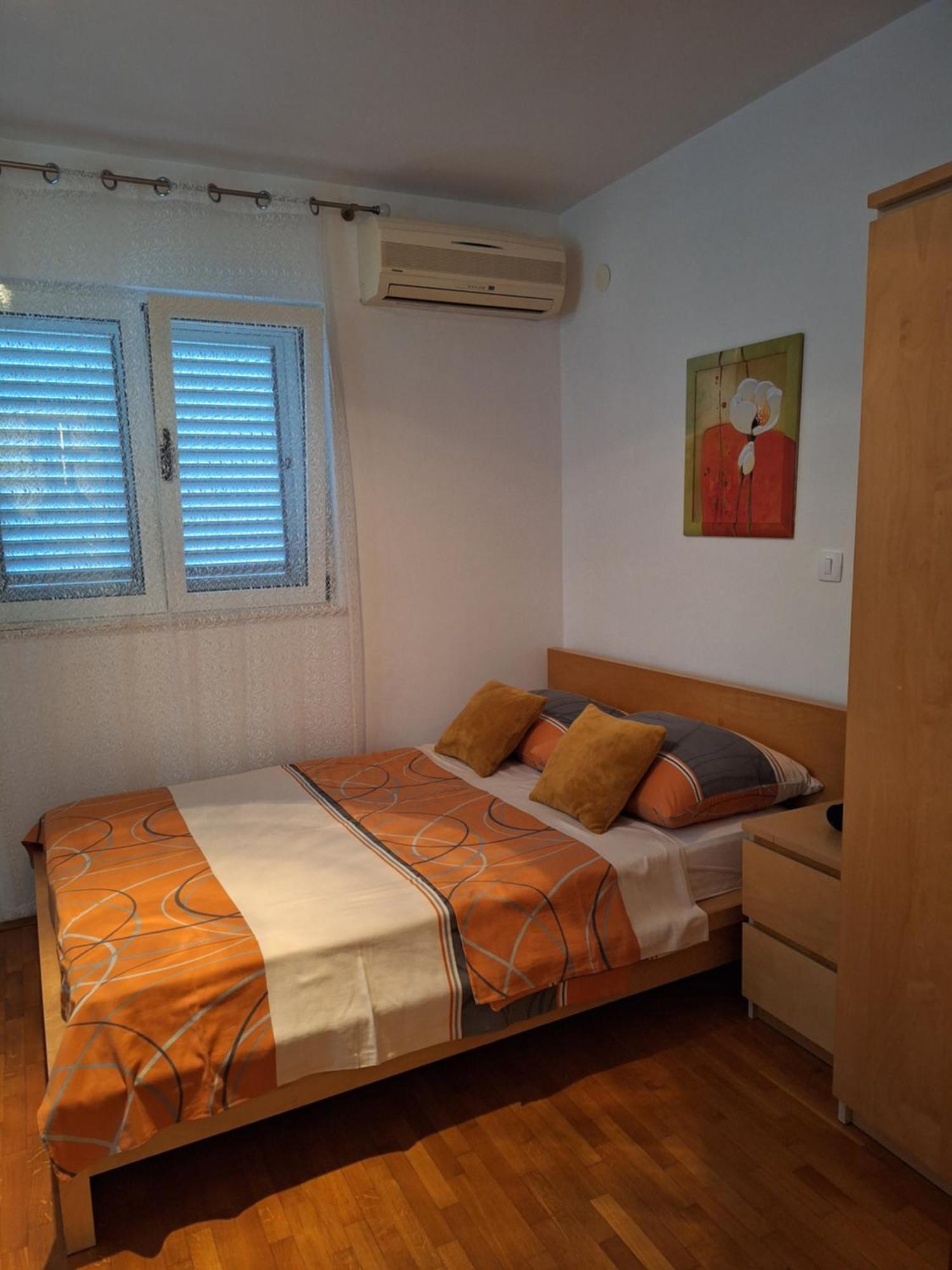 Apartments Romana Слатине Экстерьер фото