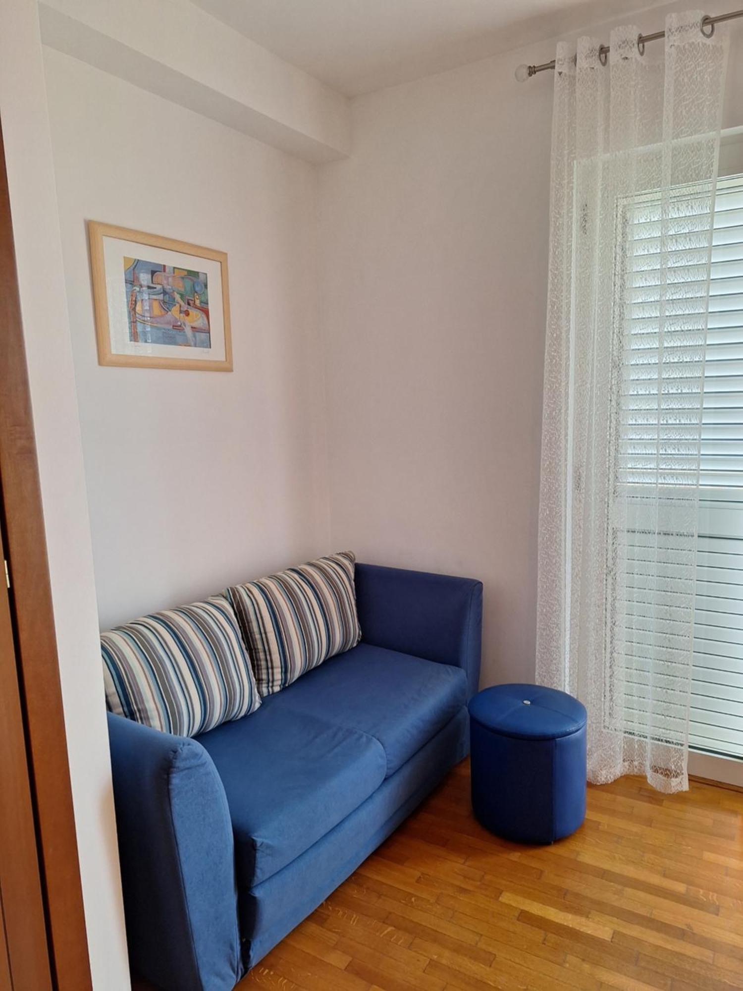 Apartments Romana Слатине Экстерьер фото