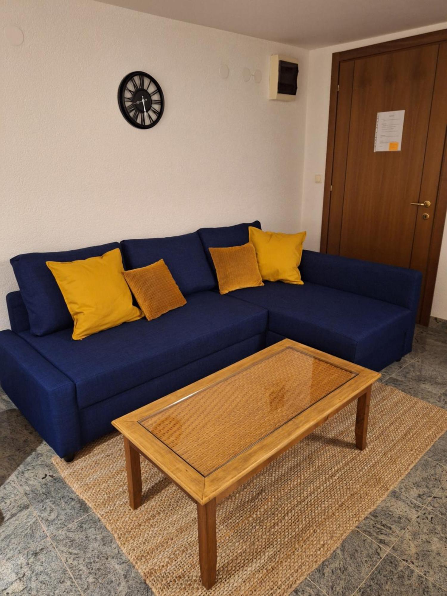 Apartments Romana Слатине Экстерьер фото
