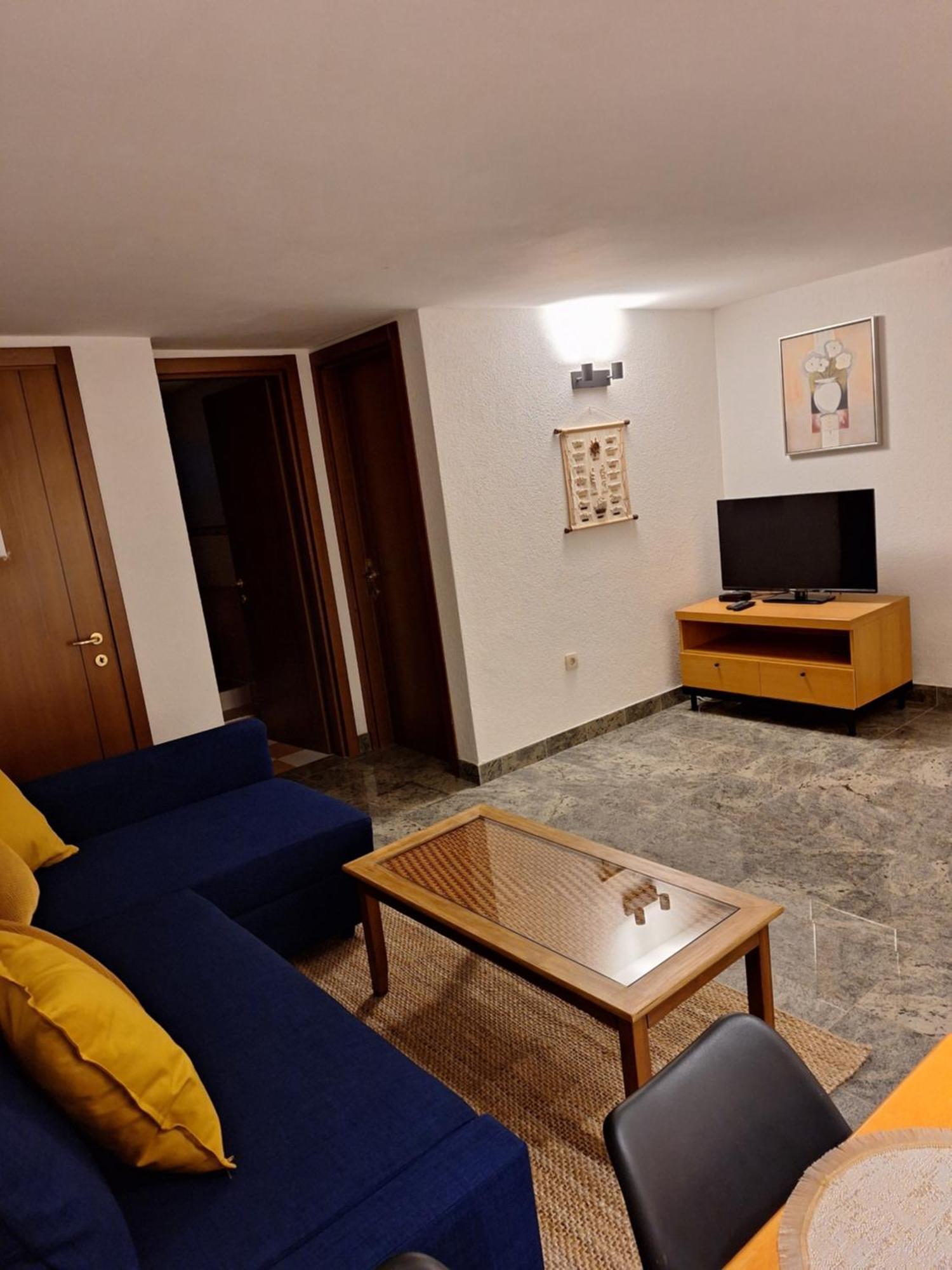Apartments Romana Слатине Экстерьер фото