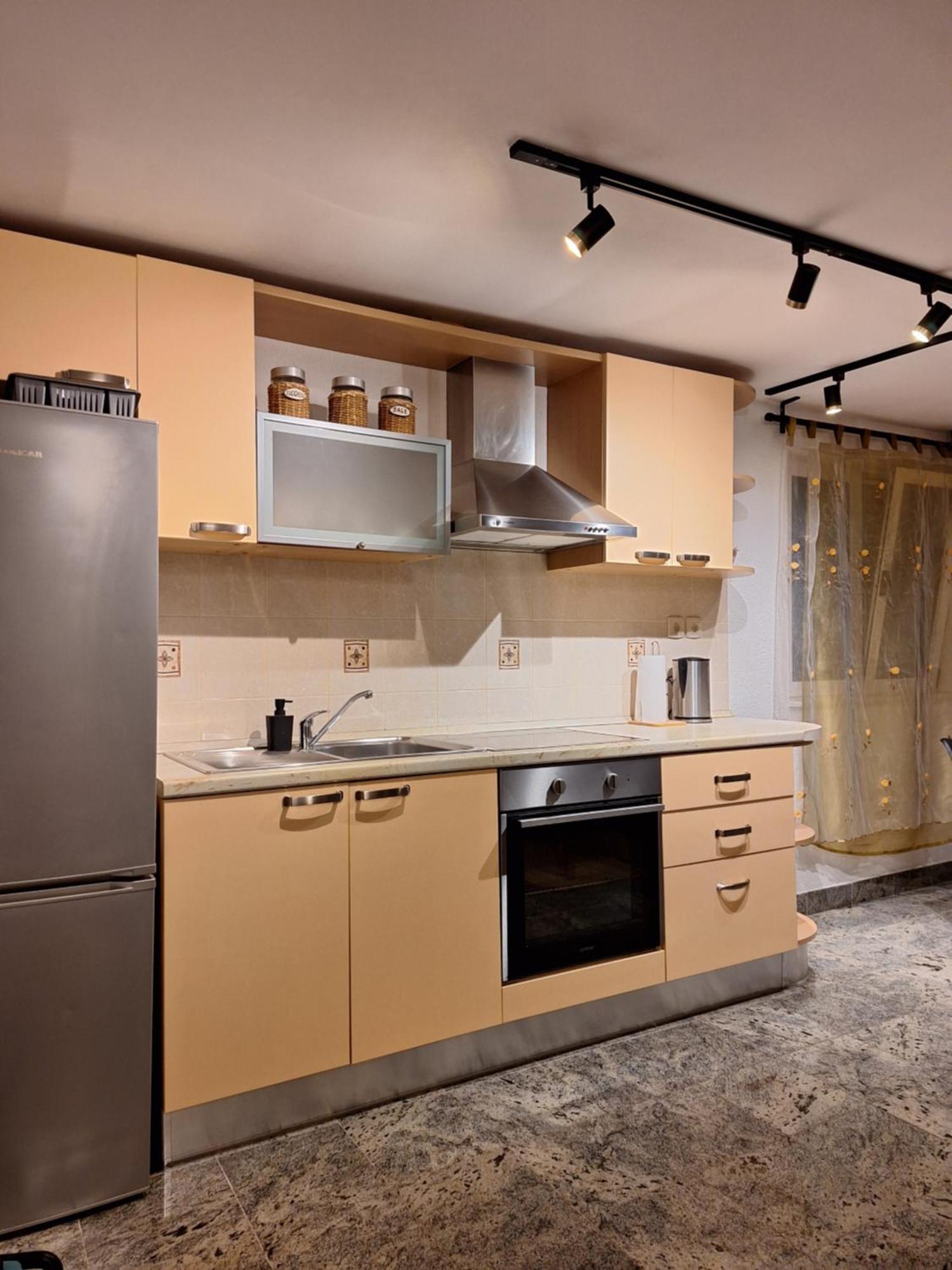 Apartments Romana Слатине Экстерьер фото