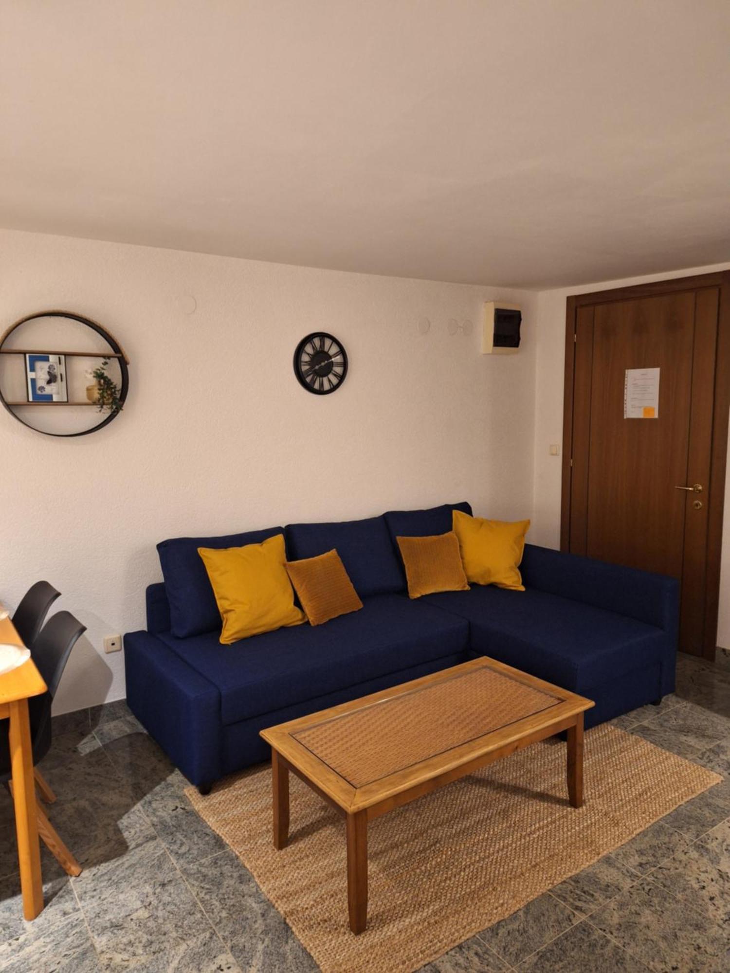 Apartments Romana Слатине Экстерьер фото