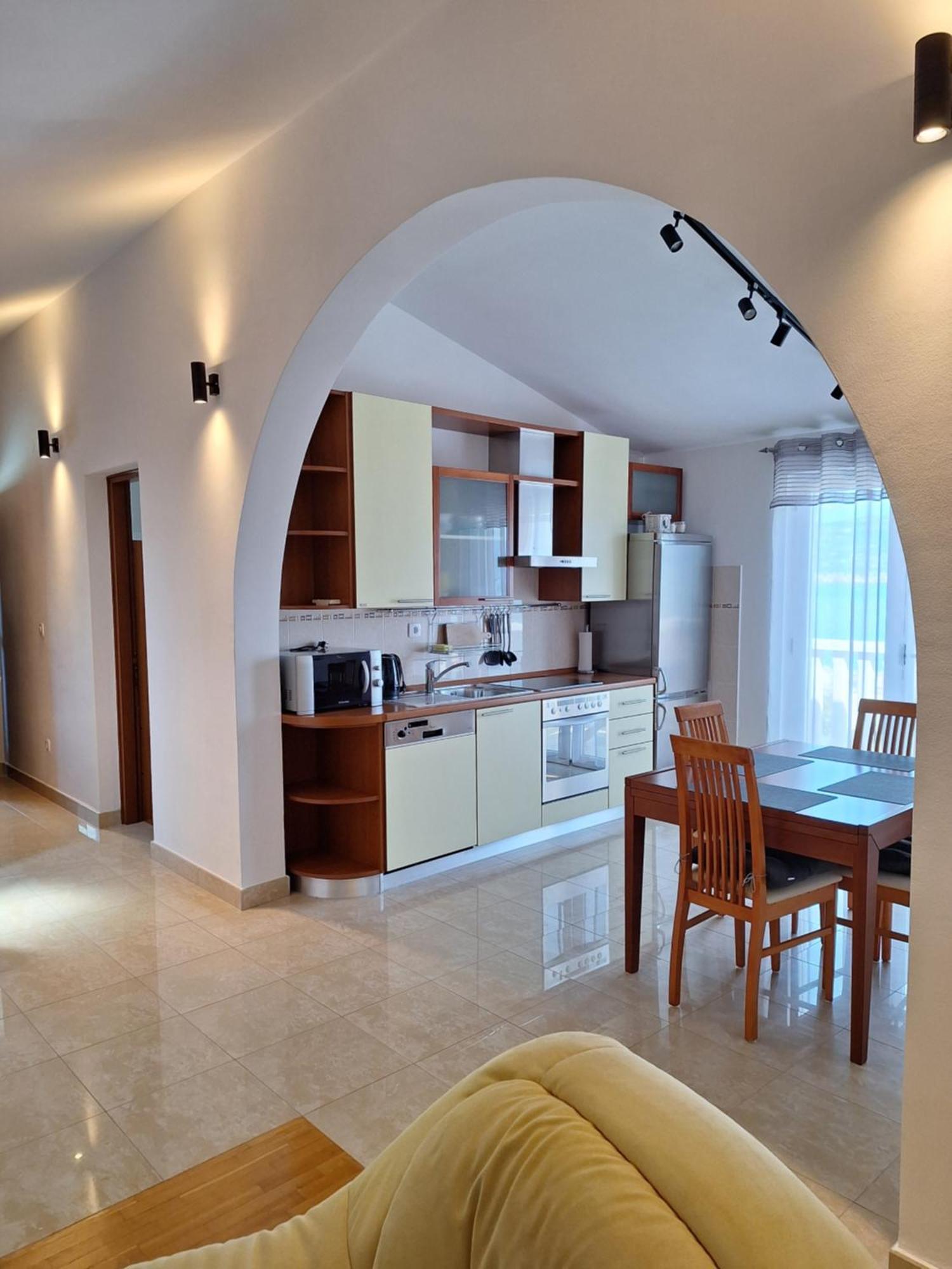 Apartments Romana Слатине Экстерьер фото