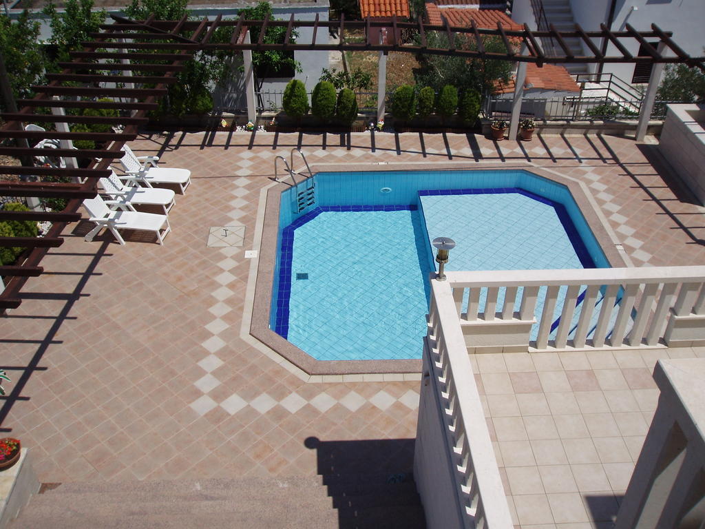 Apartments Romana Слатине Номер фото
